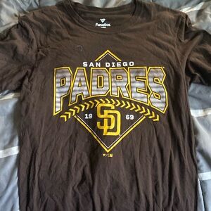 San Diego Padres T-shirt Fanatics Medium